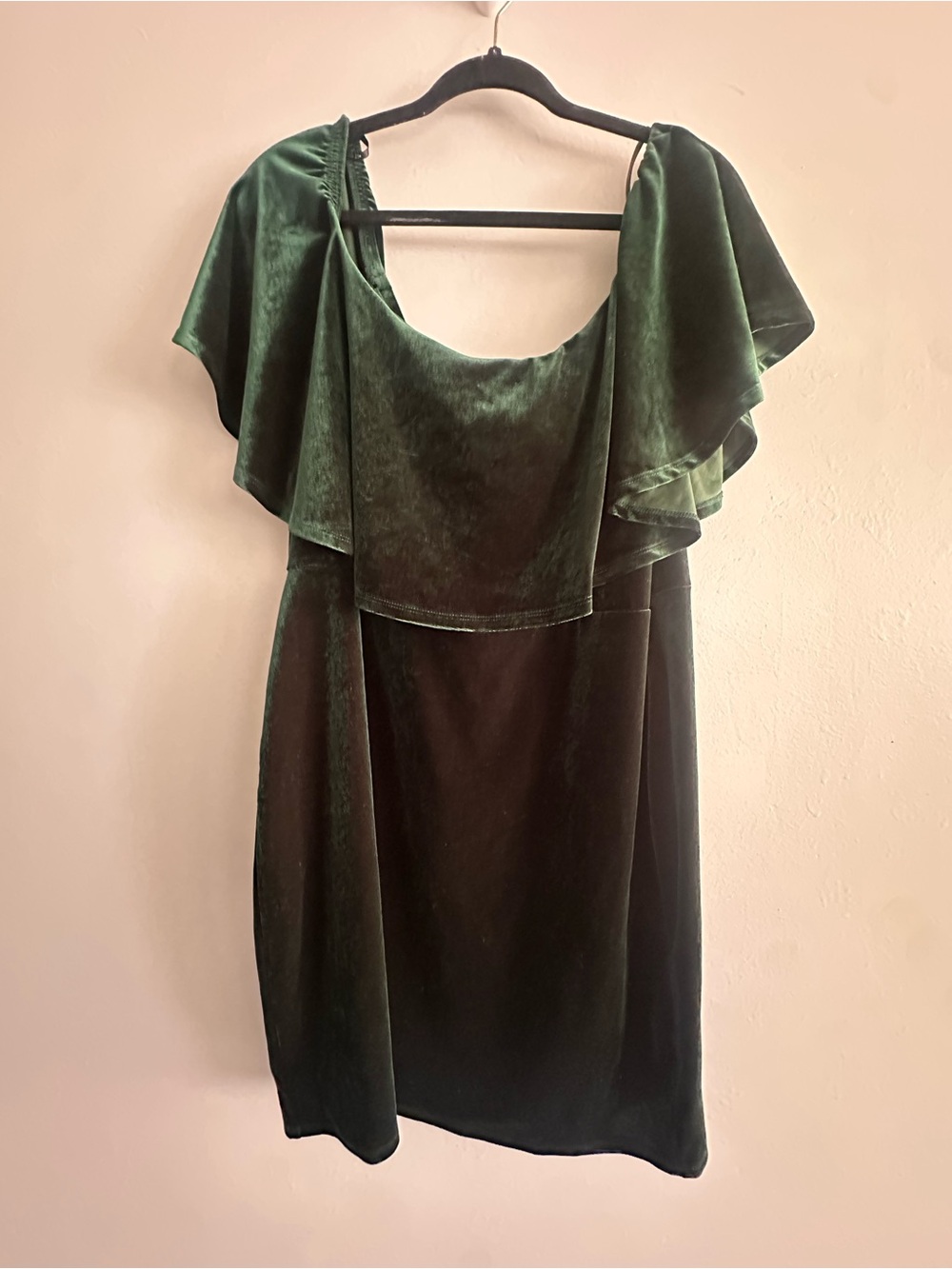Forever 21 Emerald Off-The-Shoulder  Velvet Midi Dress with Draped Overlay